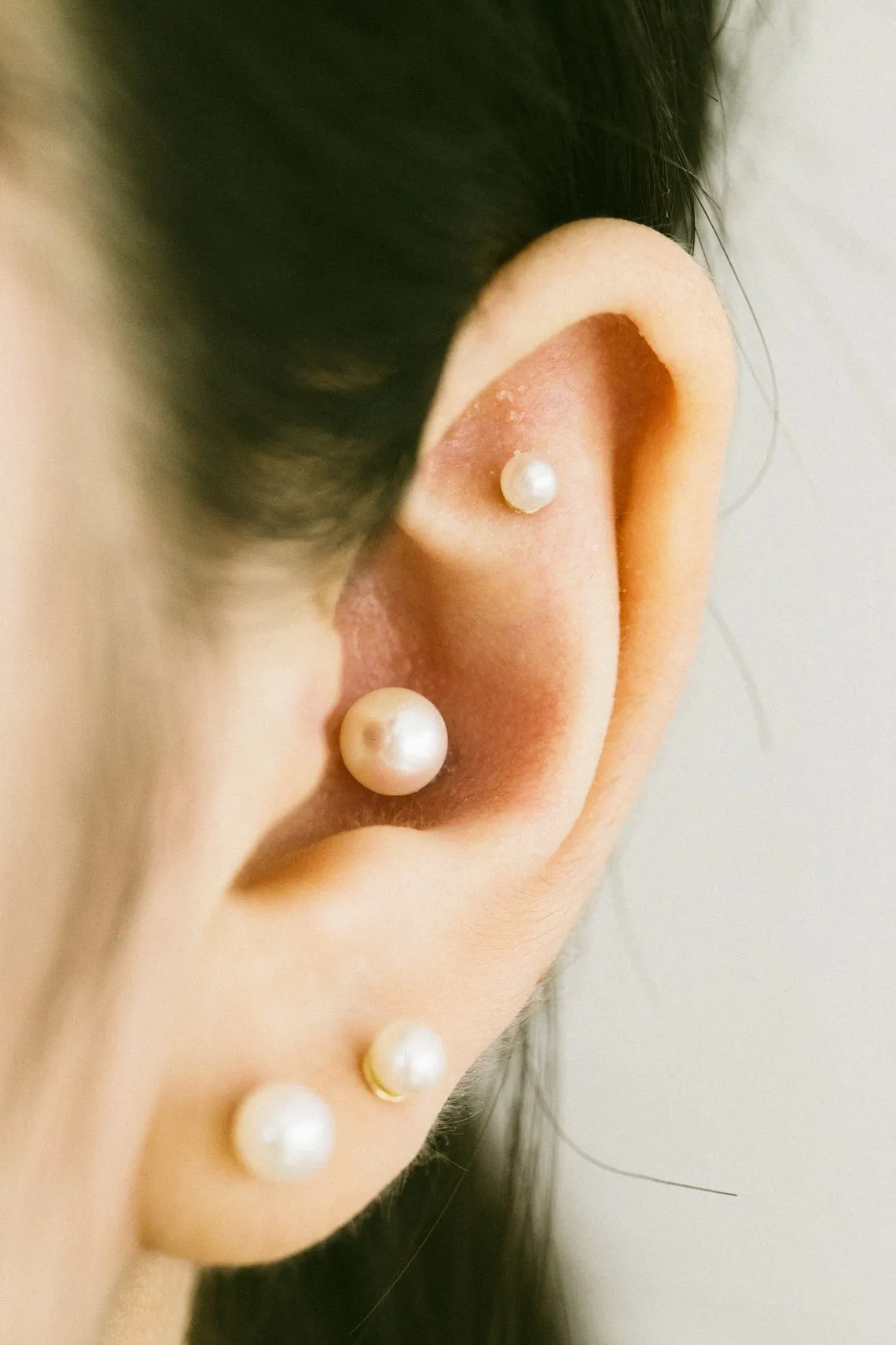 14k Gold Pearl Barbell Ear Stud Piercing