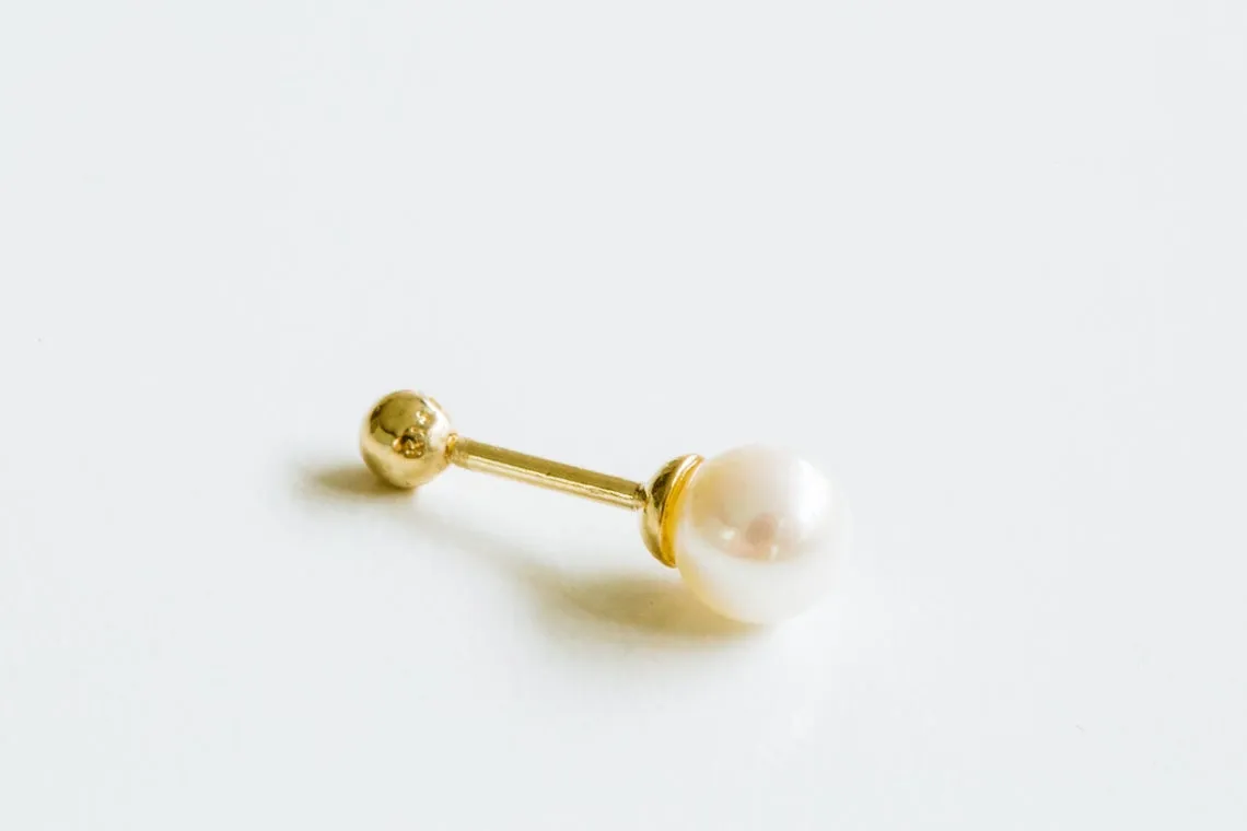 14k Gold Pearl Barbell Ear Stud Piercing