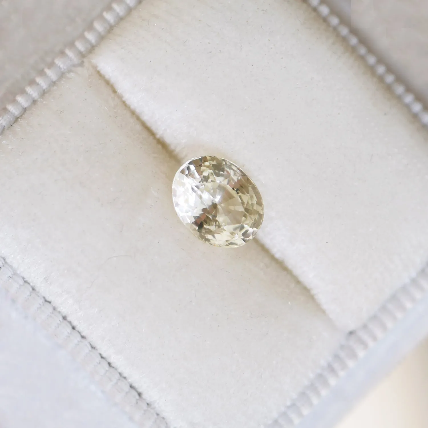 2.38 ctw Oval Yellow Sapphire