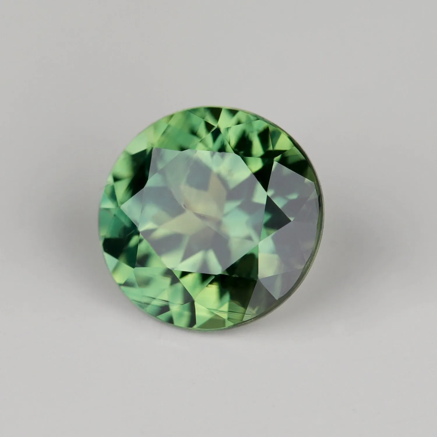 6mm Round Green Australian Sapphire - 114460