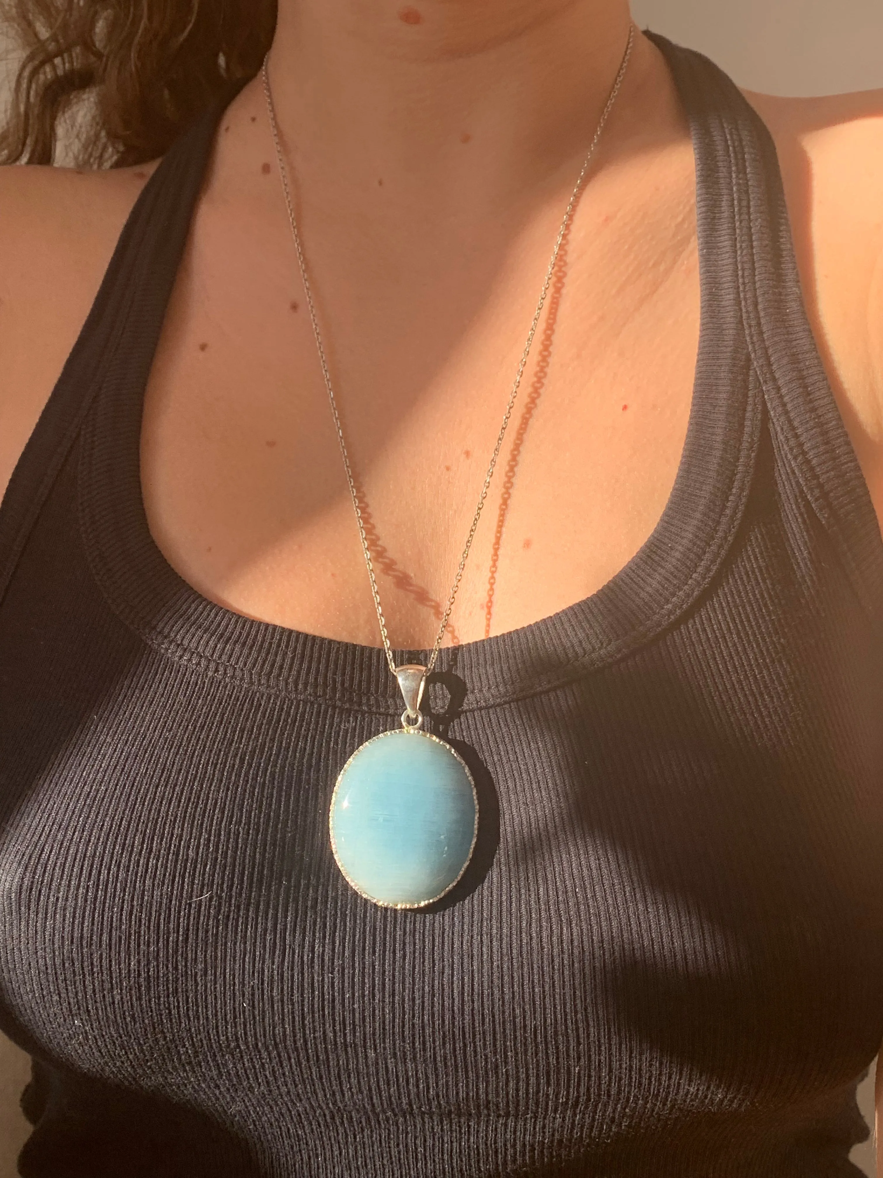 Aquamarine Lilith Pendant - Round