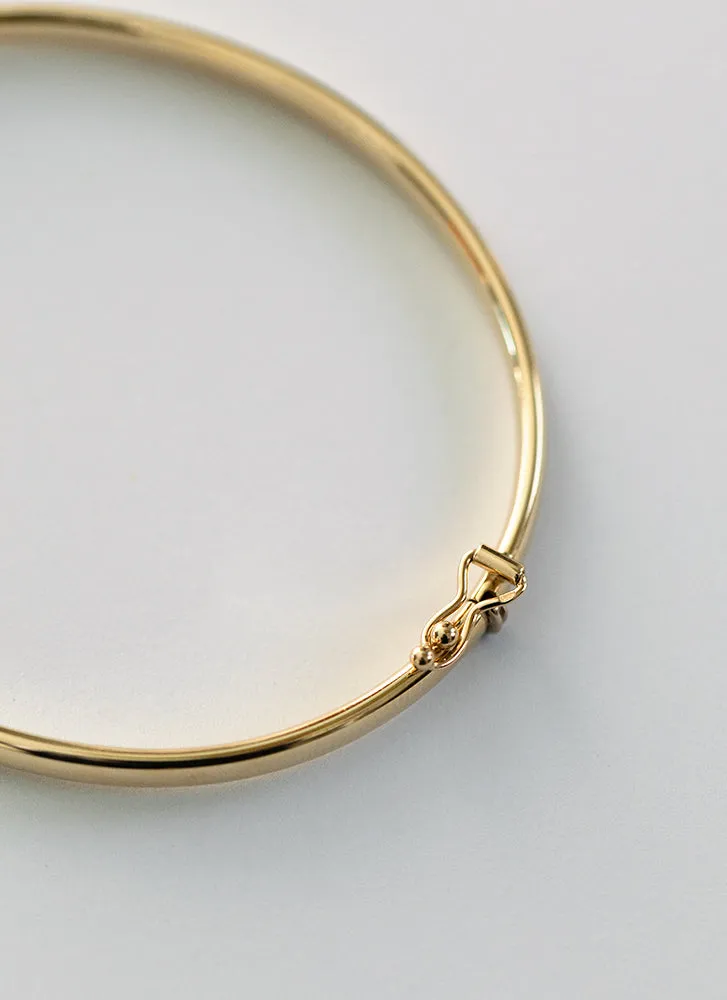 Classic oval 4mm bangle 14k gold