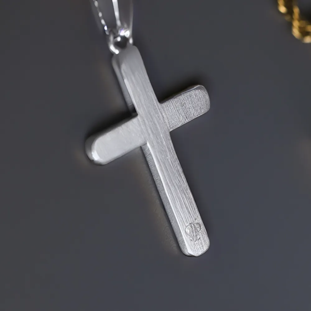 Silver Cross Pendant - Stylish and Elegant Silver Cross Pendant for a Timeless Look