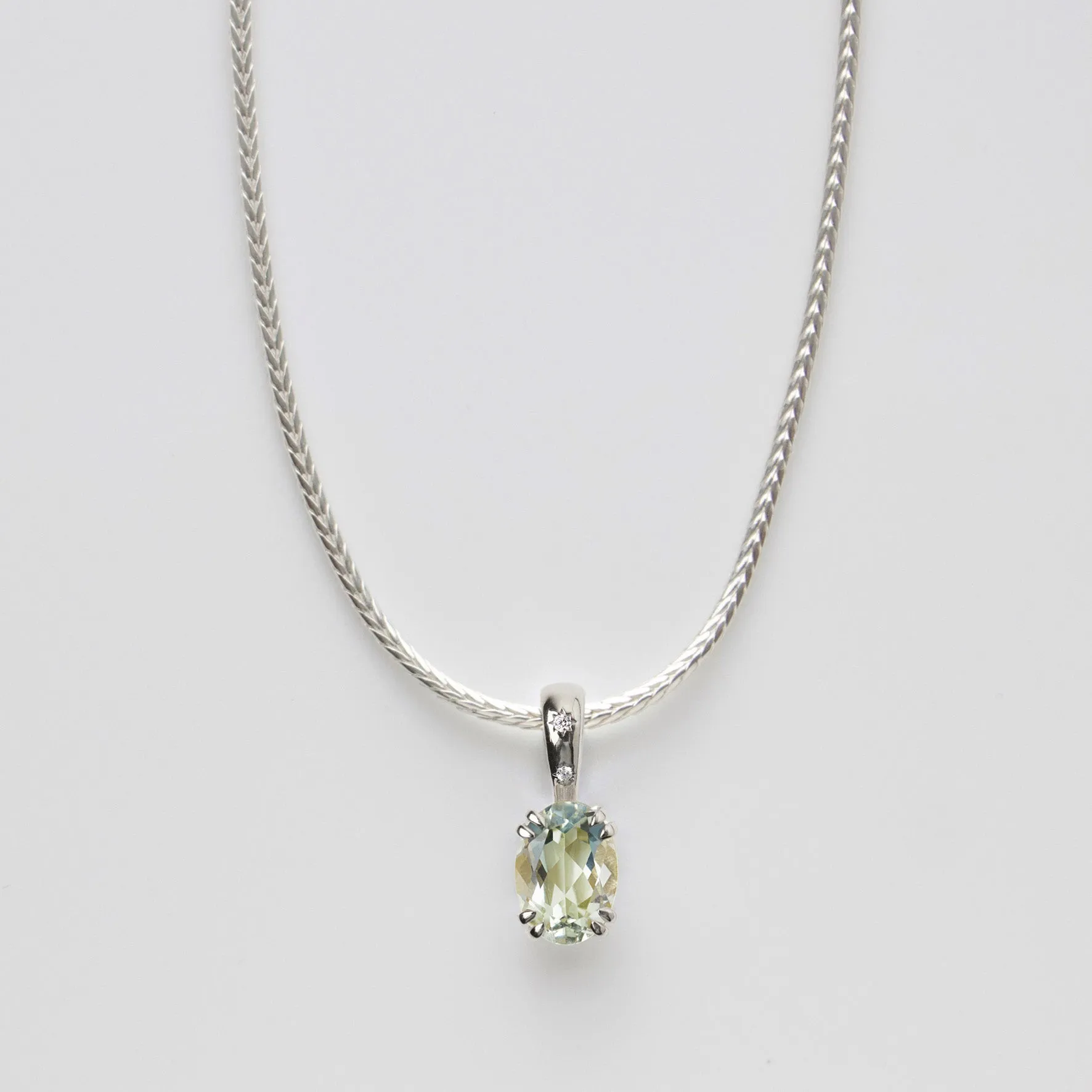 Garden Party Slinky Chain with Green Amethyst Star Set Pendant