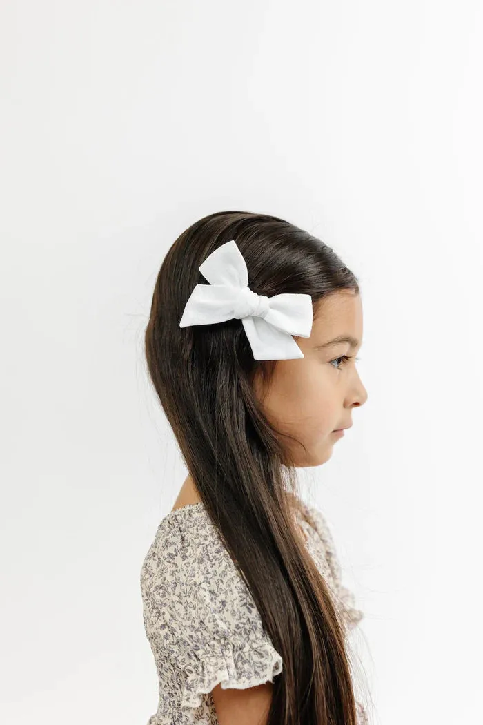 Lou Lou & Co. - Linen Bow - White Clip