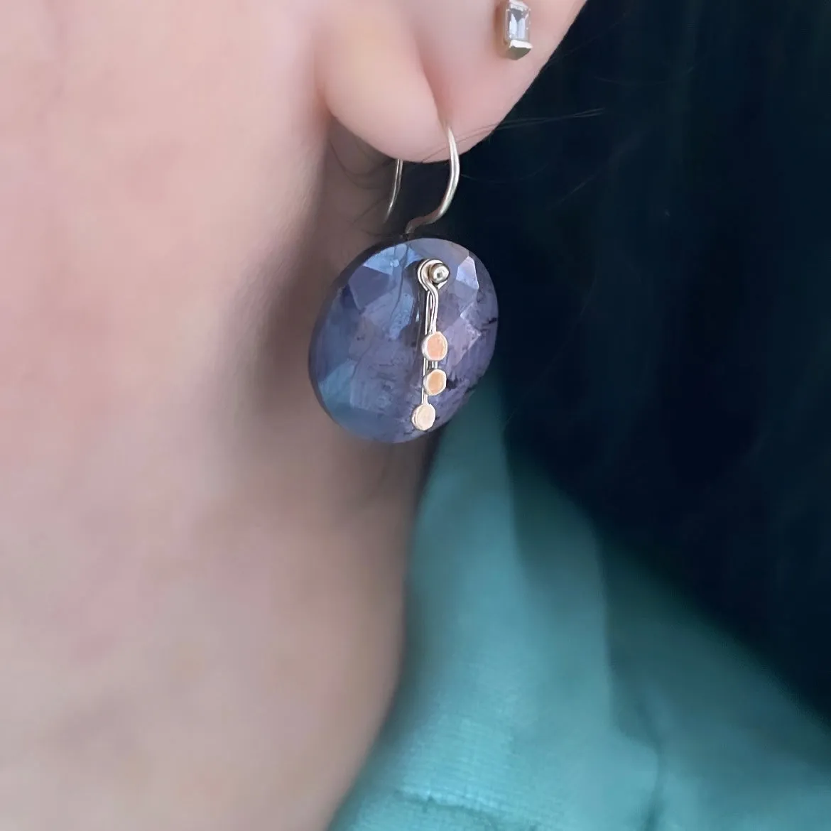 Pendulum dots round plum sapphire earrings