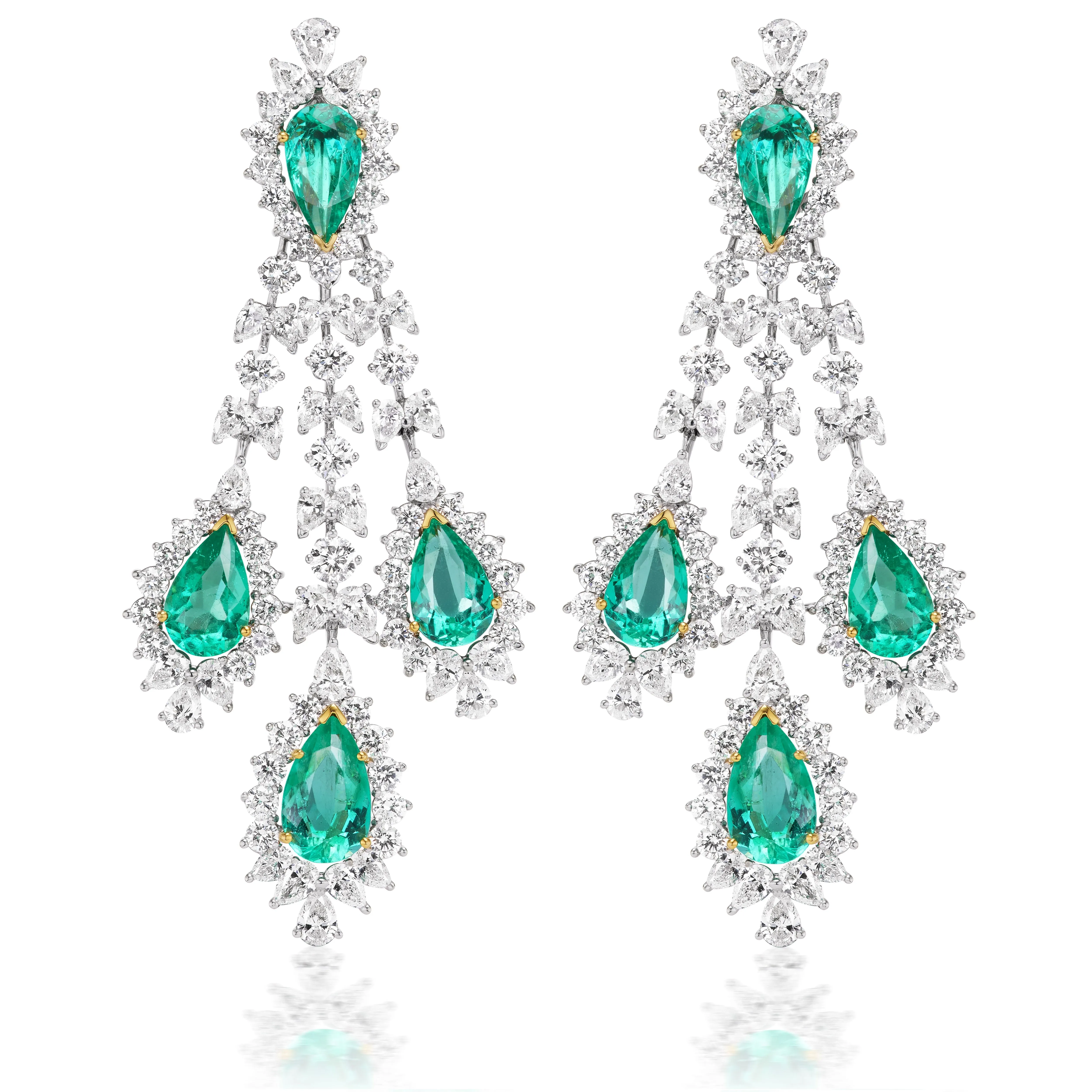 Van Necklace & Earrings Suite (220.66 ct Colombian Emeralds & Diamonds) in 18K Gold